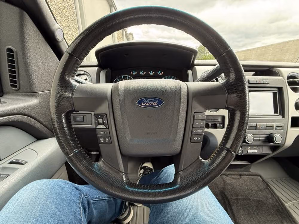 2012 Ford F-150 XLT SuperCrew Image 9
