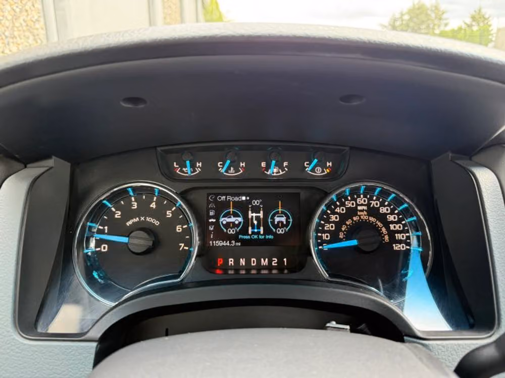 2012 Ford F-150 XLT SuperCrew Image 10