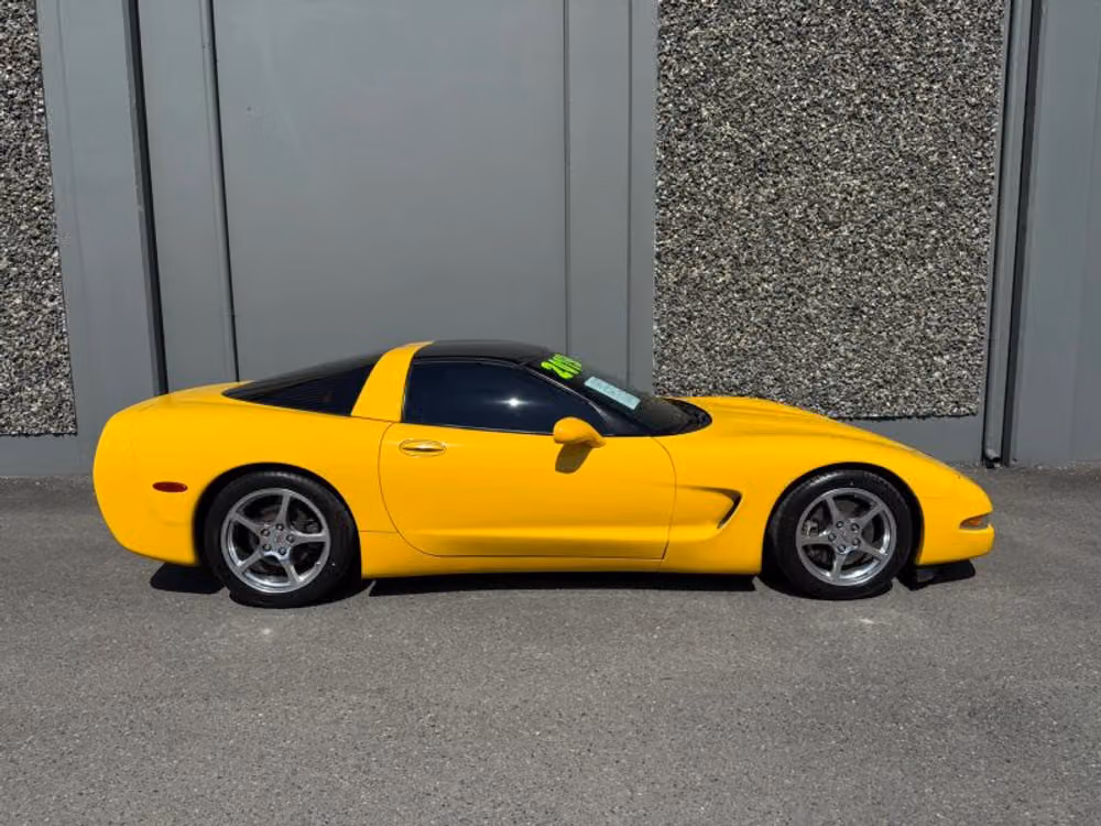 2002 Chevrolet Corvette Base Image 5