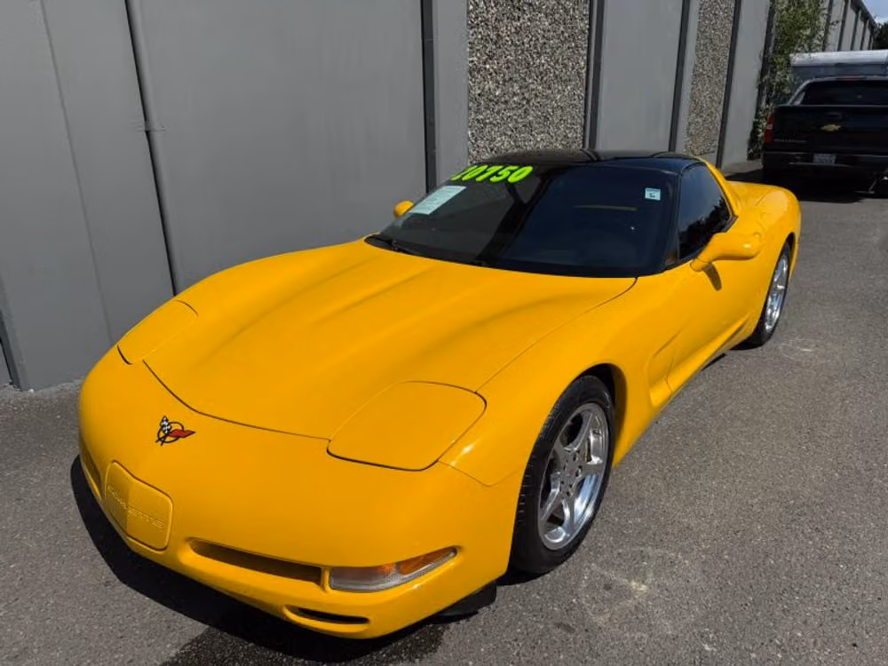 2002 Chevrolet Corvette Base Image 1