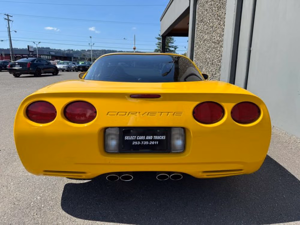 2002 Chevrolet Corvette Base Image 8