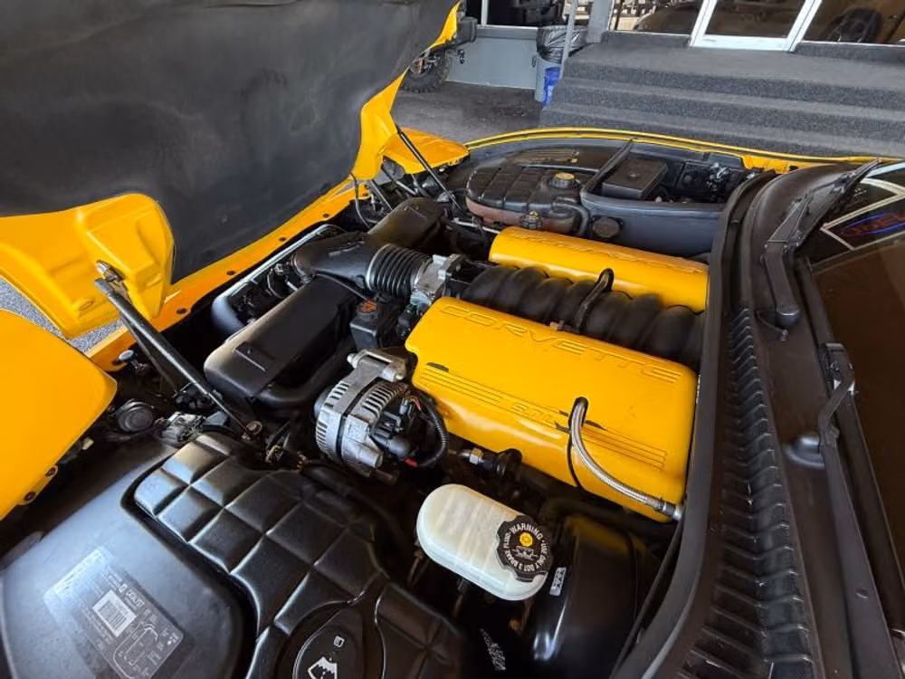 2002 Chevrolet Corvette Base Image 17