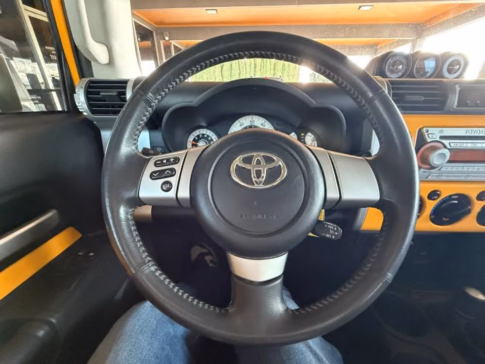 2007 Toyota FJ Cruiser Base Image 9