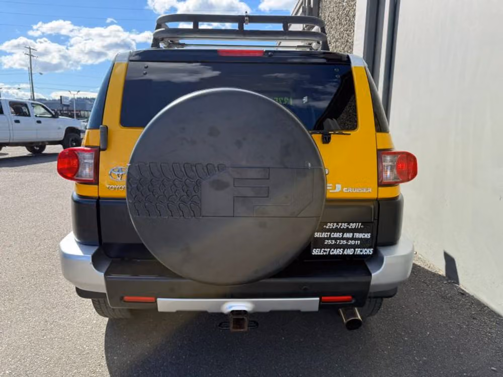 2007 Toyota FJ Cruiser Base Image 8