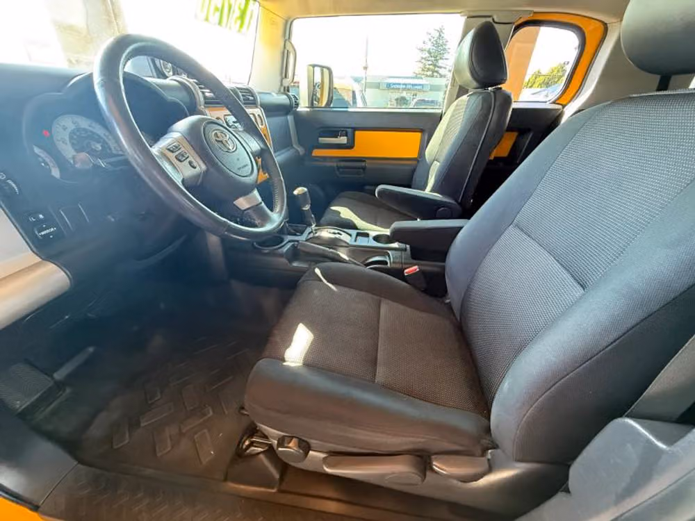 2007 Toyota FJ Cruiser Base Image 13