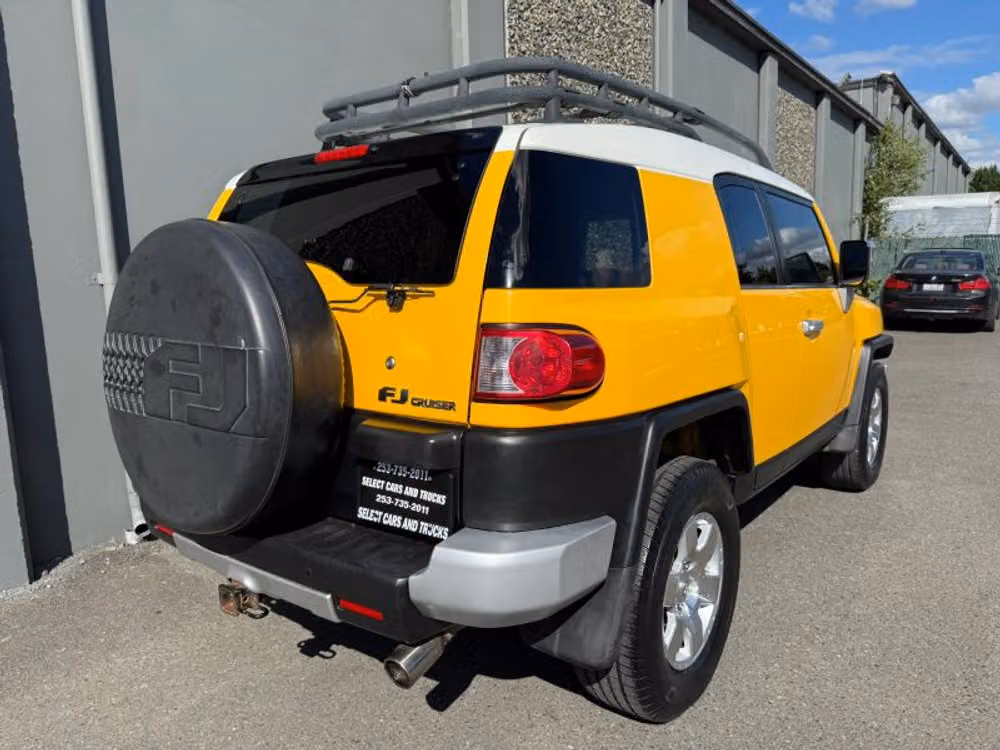 2007 Toyota FJ Cruiser Base Image 6
