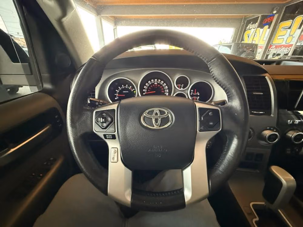 2017 Toyota Sequoia Limited Image 9