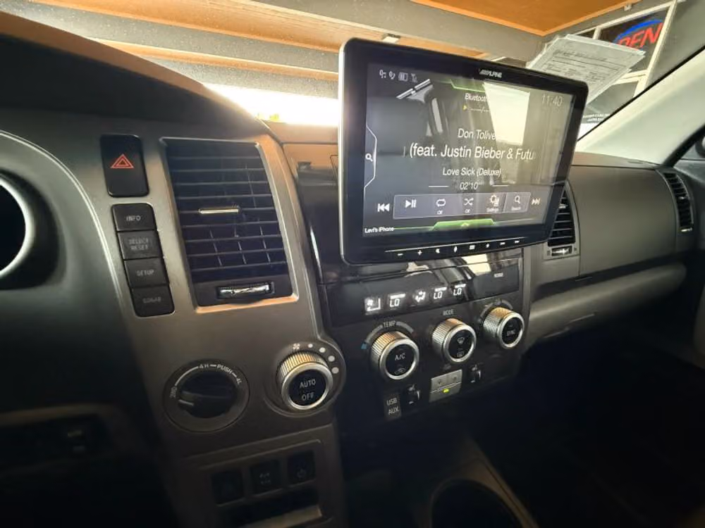 2017 Toyota Sequoia Limited Image 12