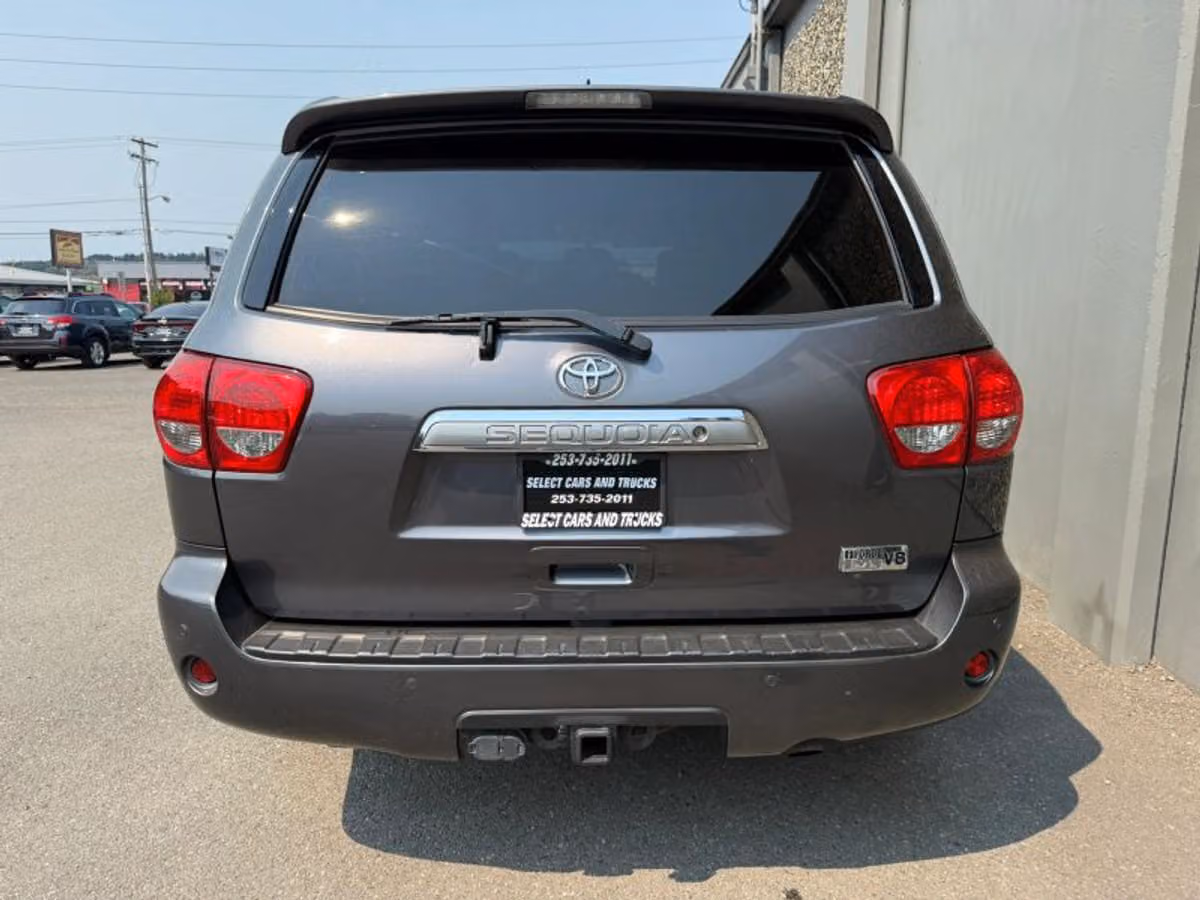 2017 Toyota Sequoia Limited Image 8