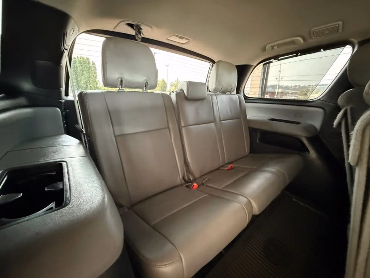 2017 Toyota Sequoia Limited Image 18