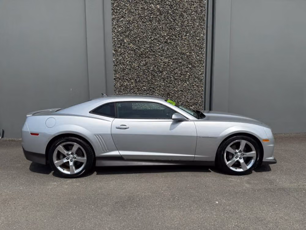 2010 Chevrolet Camaro SS Image 5