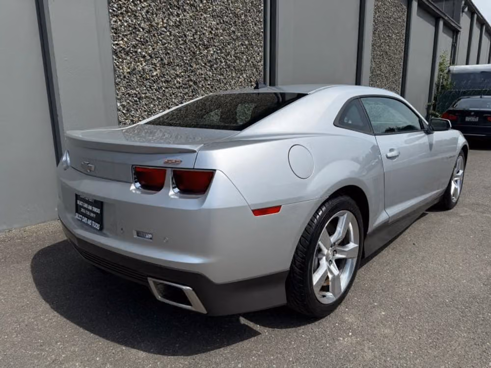 2010 Chevrolet Camaro SS Image 6