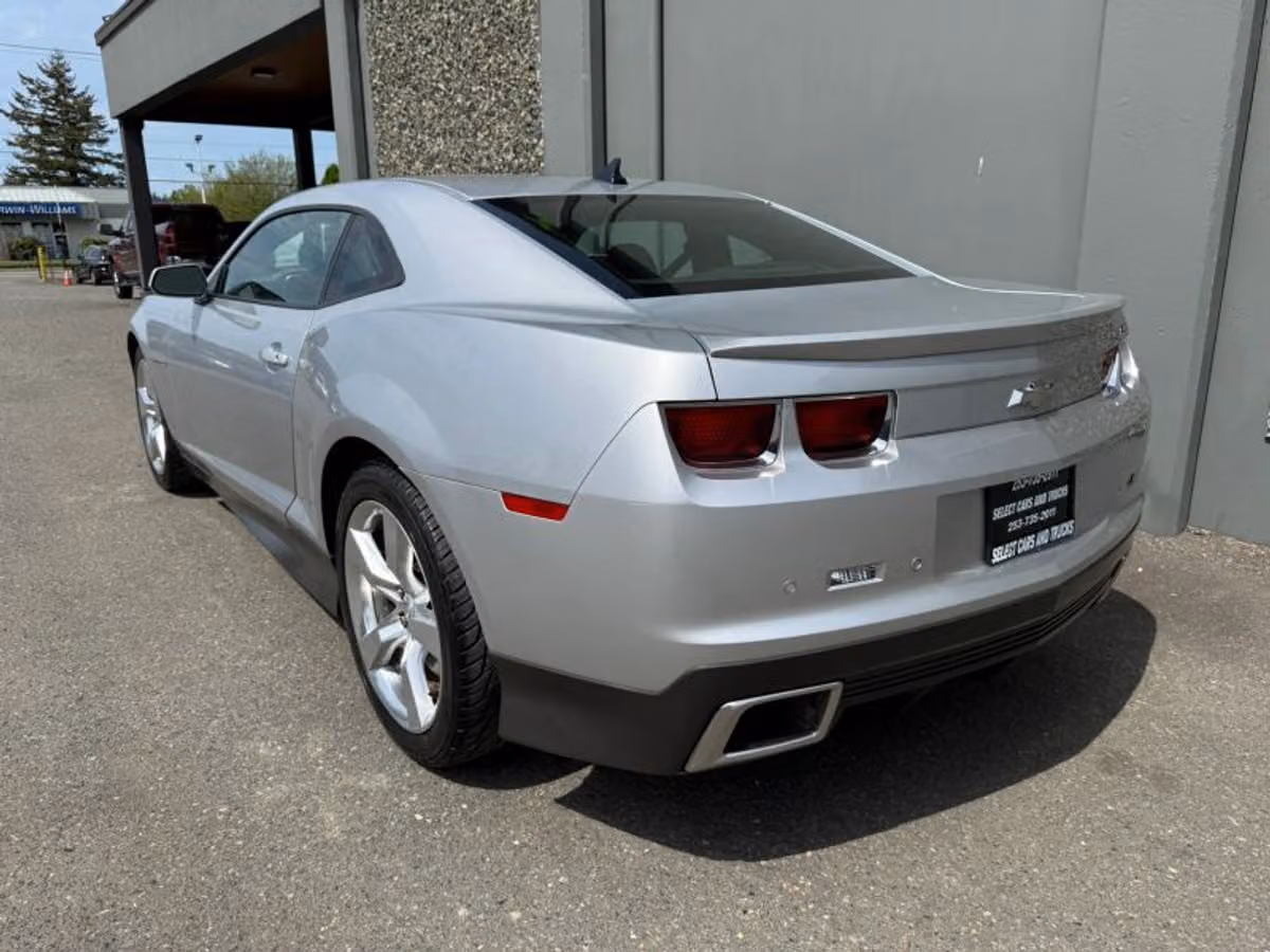 2010 Chevrolet Camaro SS Image 3