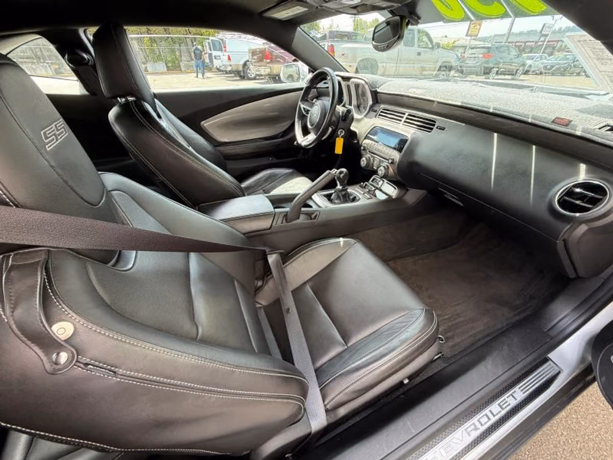 2010 Chevrolet Camaro SS Image 14