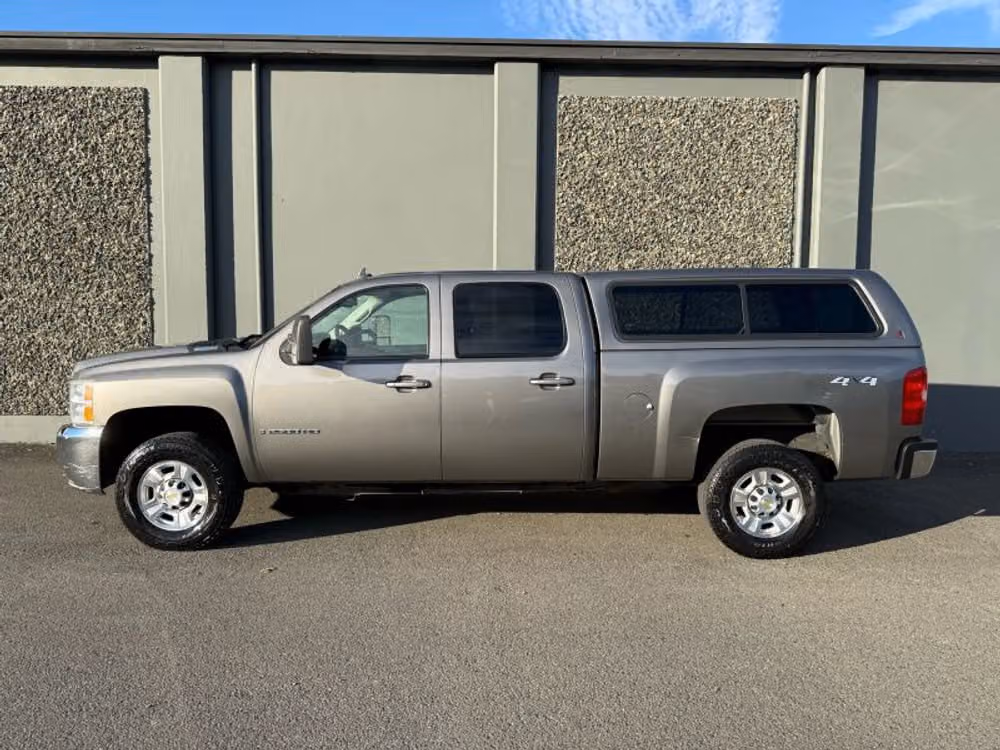 2008 Chevrolet Silverado 2500HD LTZ Pickup 4D 6 1/2 ft Crew Cab Image 2