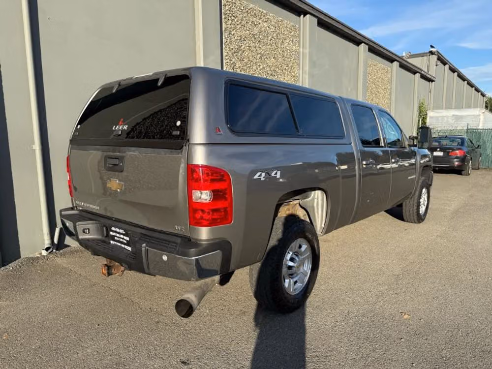 2008 Chevrolet Silverado 2500HD LTZ Pickup 4D 6 1/2 ft Crew Cab Image 6