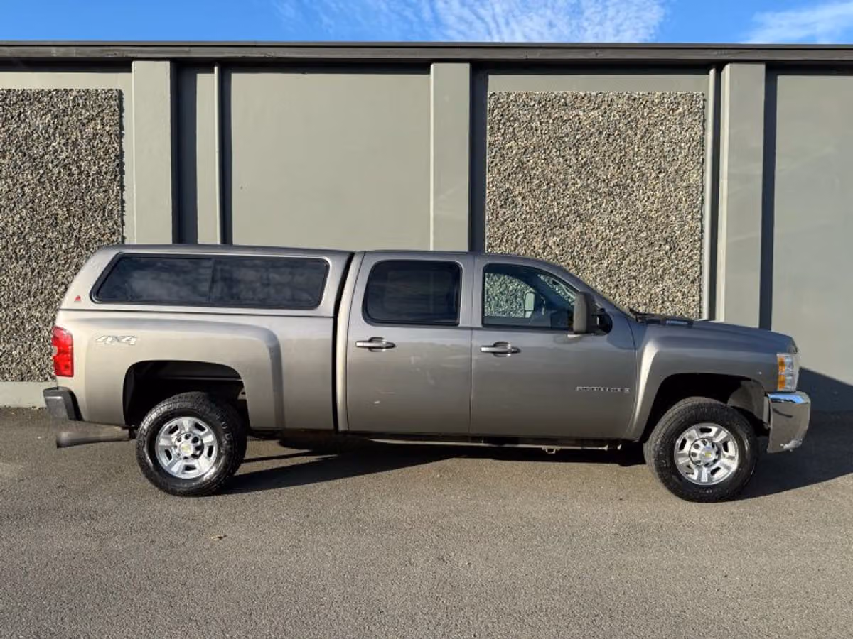 2008 Chevrolet Silverado 2500HD LTZ Pickup 4D 6 1/2 ft Crew Cab Image 5