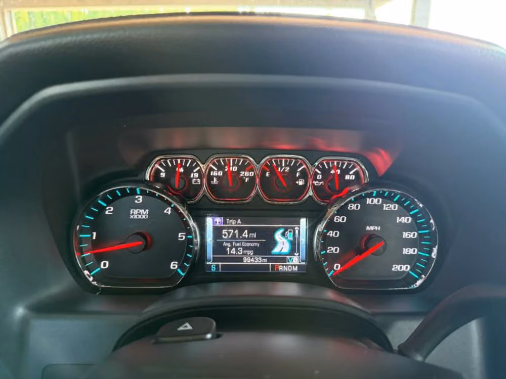 2015 Chevrolet Silverado 1500 LTZ Pickup 4D 6 1/2 ft Crew Cab Image 10