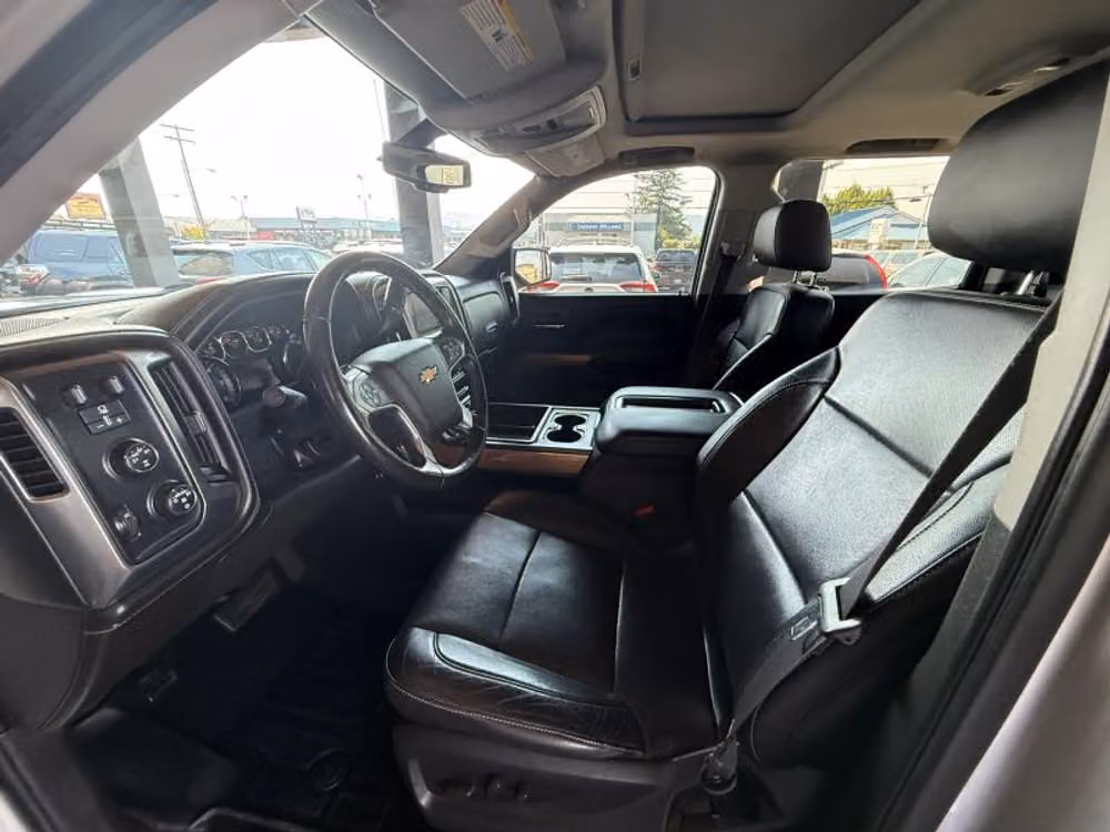 2015 Chevrolet Silverado 1500 LTZ Pickup 4D 6 1/2 ft Crew Cab Image 13