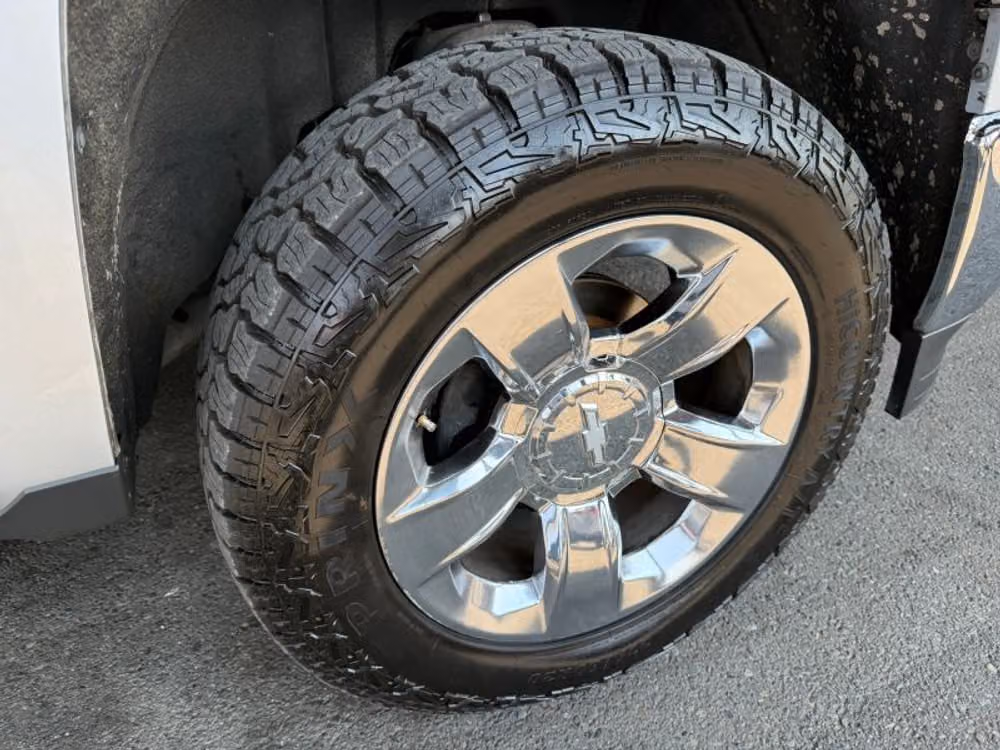 2015 Chevrolet Silverado 1500 LTZ Pickup 4D 6 1/2 ft Crew Cab Image 18
