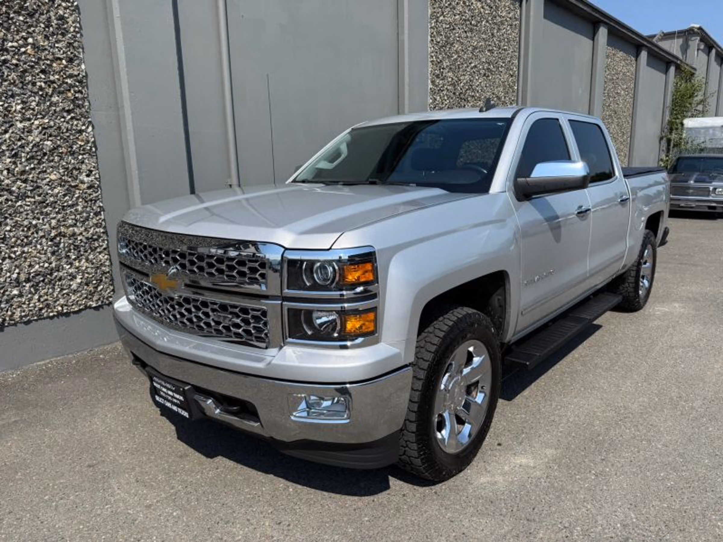 2015 Chevrolet Silverado 1500 LTZ Pickup 4D 6 1/2 ft Crew Cab Image 1