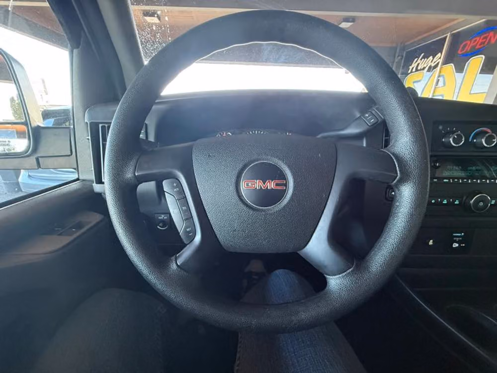 2015 GMC Savana 2500 Cargo Image 9