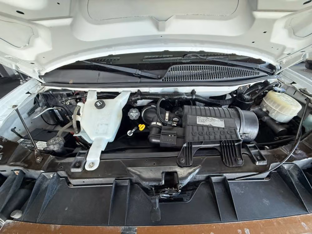 2015 GMC Savana 2500 Cargo Image 16