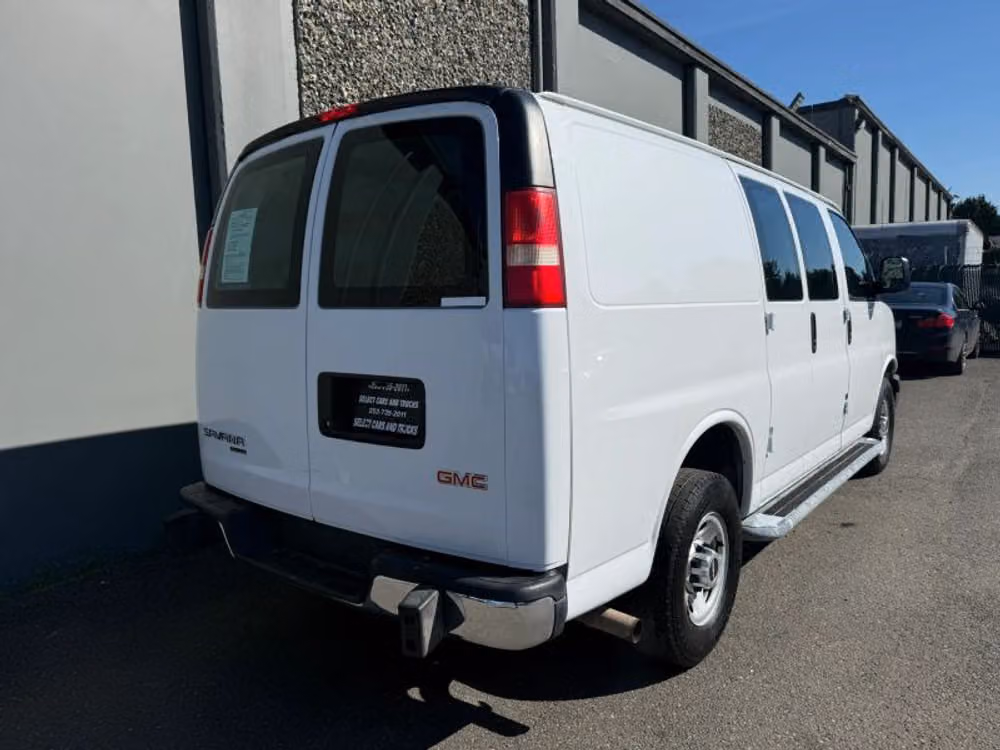 2015 GMC Savana 2500 Cargo Image 6