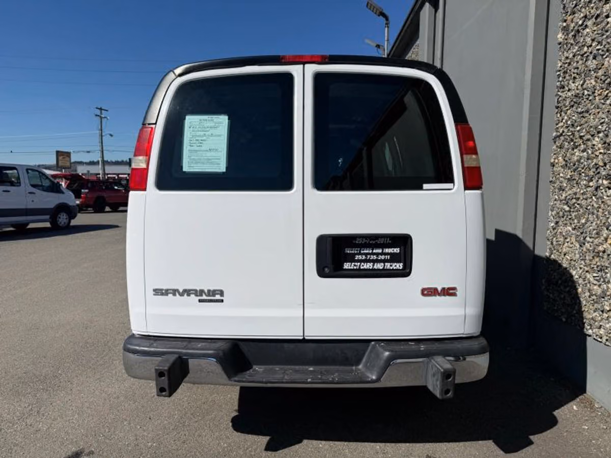 2015 GMC Savana 2500 Cargo Image 8