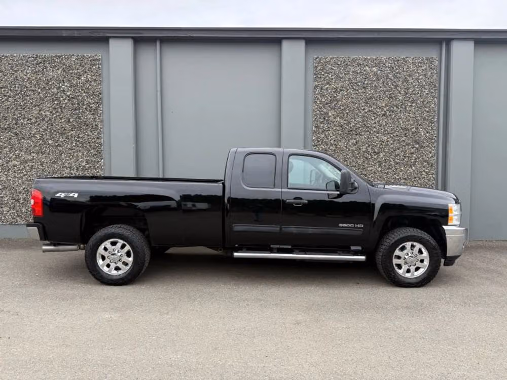 2013 Chevrolet Silverado 3500HD LT Pickup 4D 8 ft Extended Cab Image 5