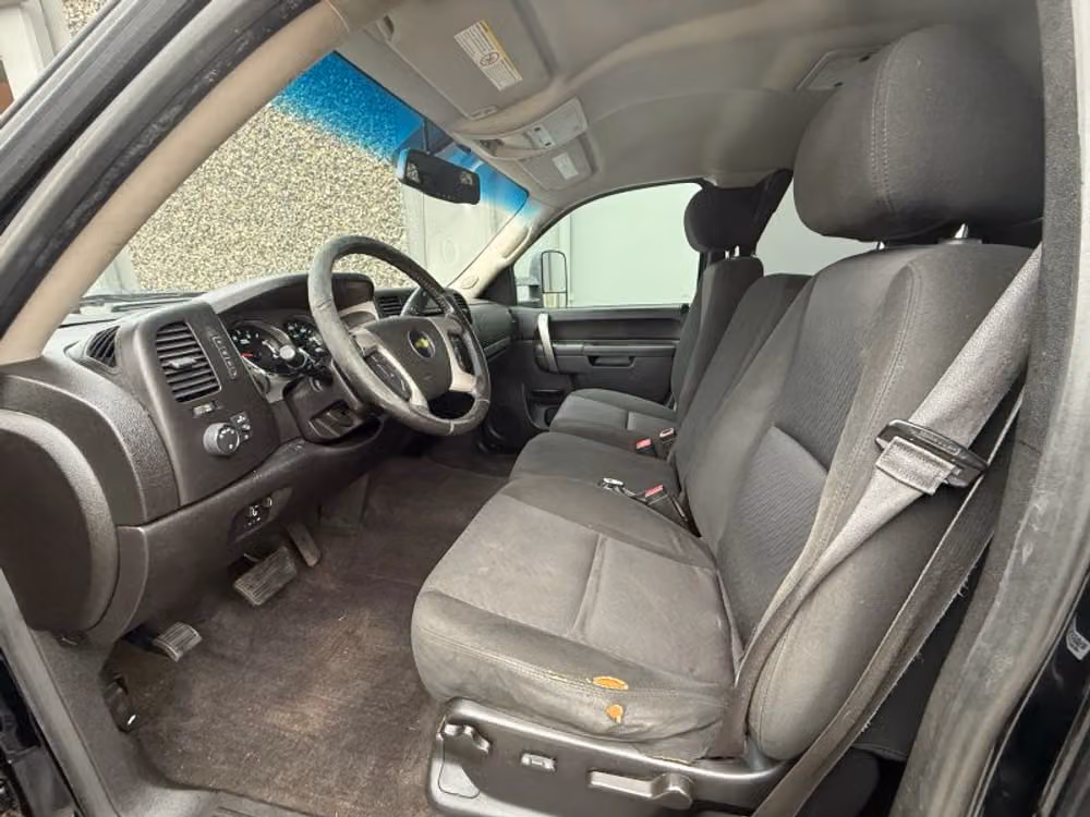 2013 Chevrolet Silverado 3500HD LT Pickup 4D 8 ft Extended Cab Image 12