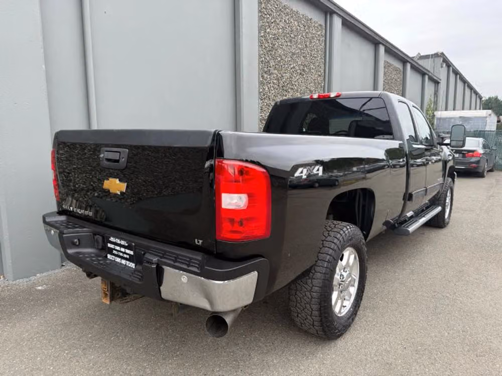 2013 Chevrolet Silverado 3500HD LT Pickup 4D 8 ft Extended Cab Image 6