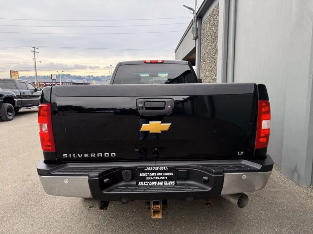 2013 Chevrolet Silverado 3500HD LT Pickup 4D 8 ft Extended Cab Image 8
