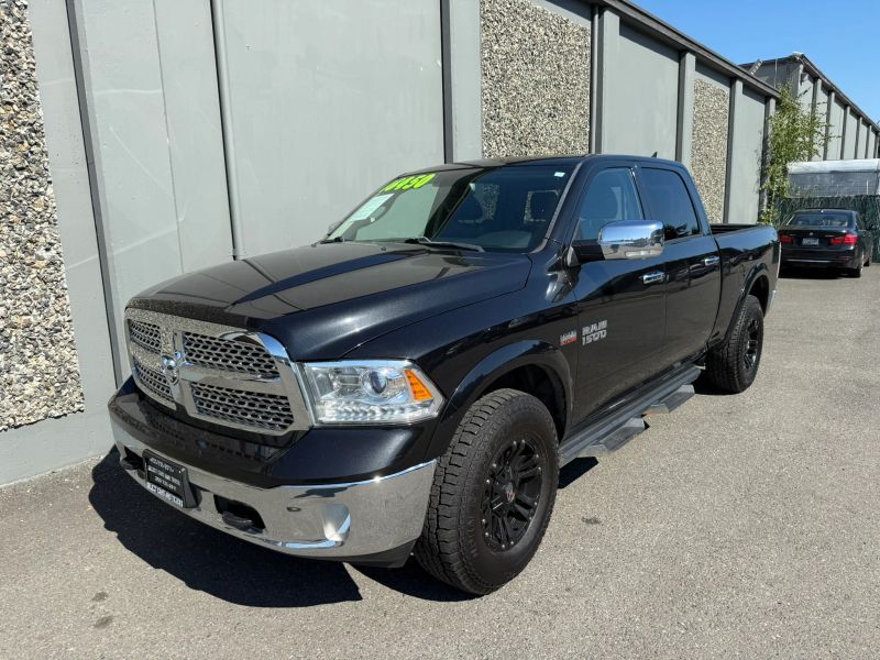 2017 RAM 1500 Pickup Laramie