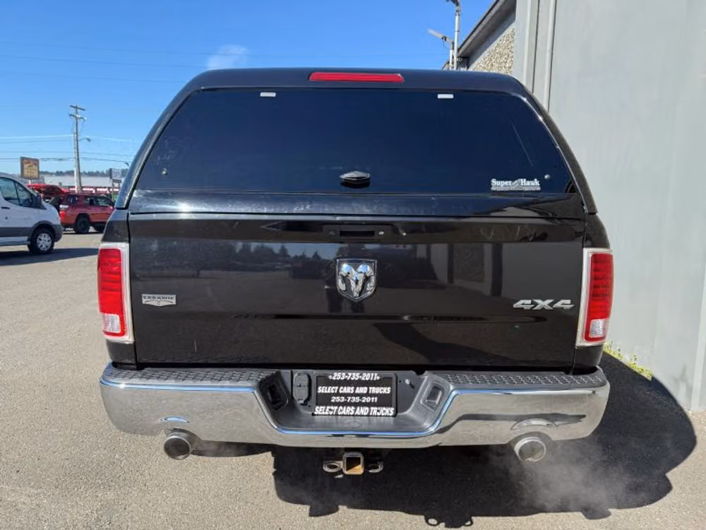 2017 Ram 1500 Laramie Crew Cab Image 8