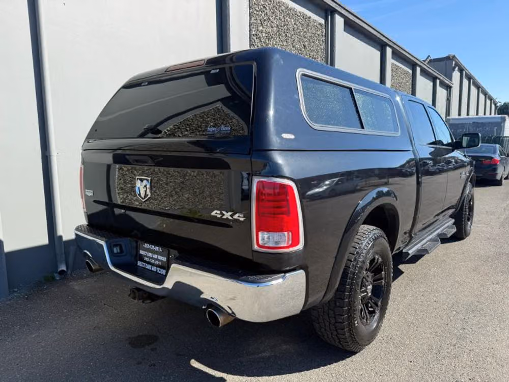 2017 Ram 1500 Laramie Crew Cab Image 6