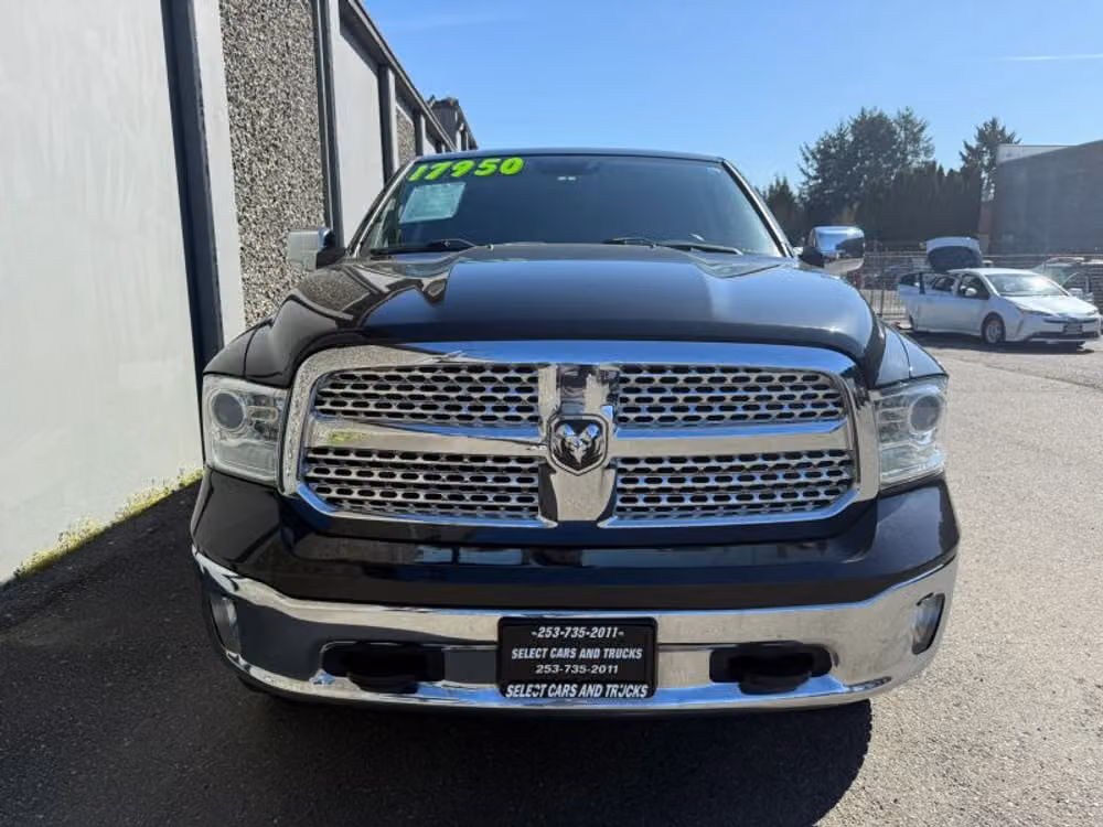 2017 Ram 1500 Laramie Crew Cab Image 7