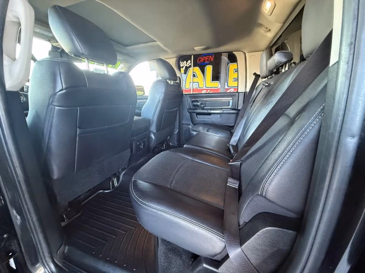 2017 Ram 1500 Laramie Crew Cab Image 14