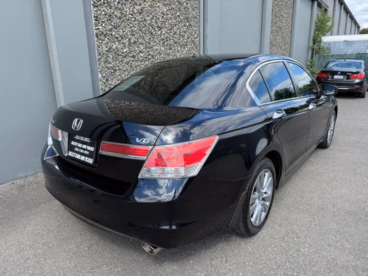 2012 Honda Accord EX-L Sedan 4D Image 6