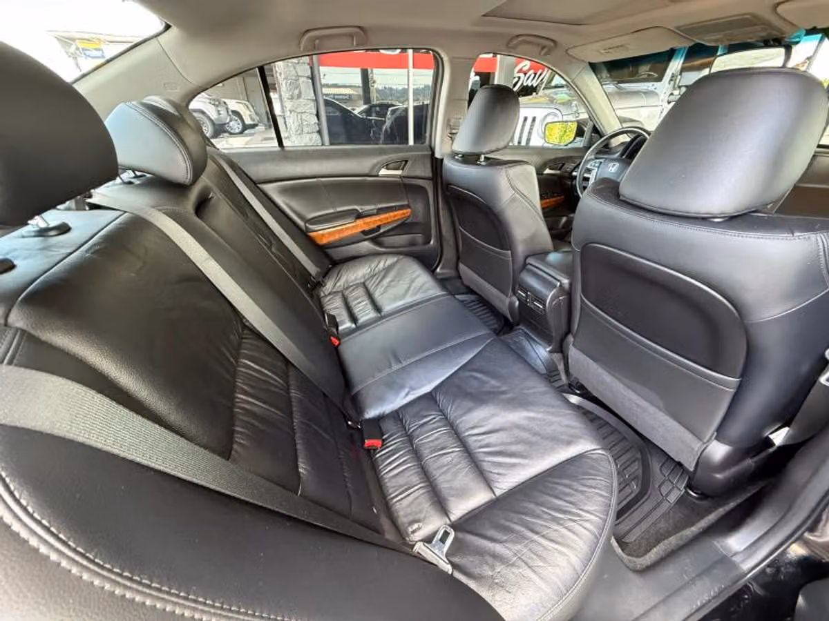 2012 Honda Accord EX-L Sedan 4D Image 16