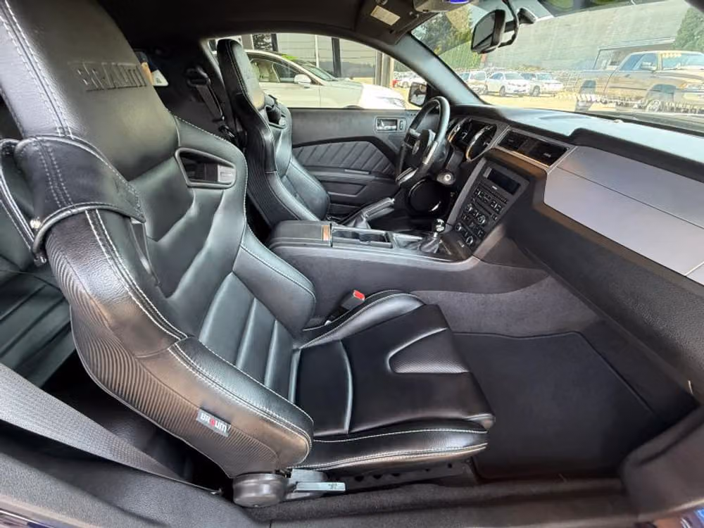 2012 Ford Mustang GT Premium Image 14