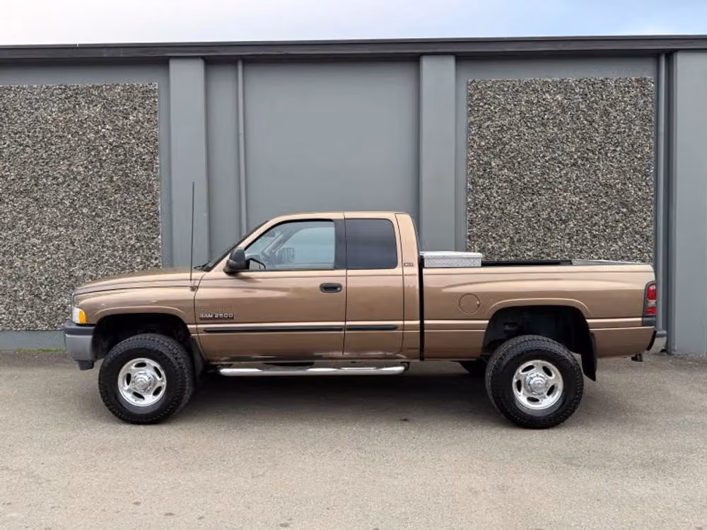 2001 Dodge Ram 2500 Short Bed Extended Cab Image 2