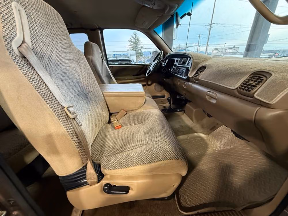 2001 Dodge Ram 2500 Short Bed Extended Cab Image 13