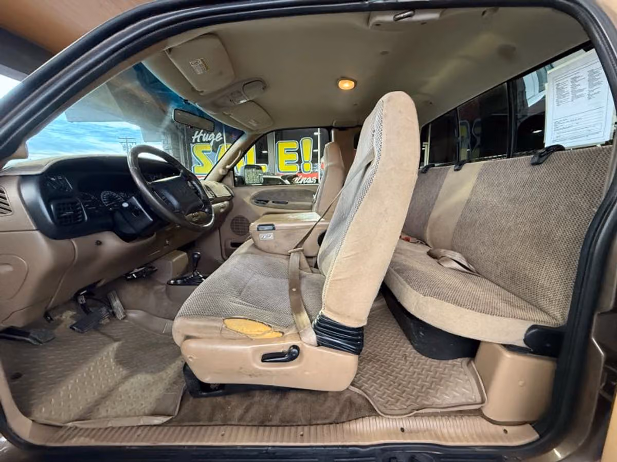 2001 Dodge Ram 2500 Short Bed Extended Cab Image 14
