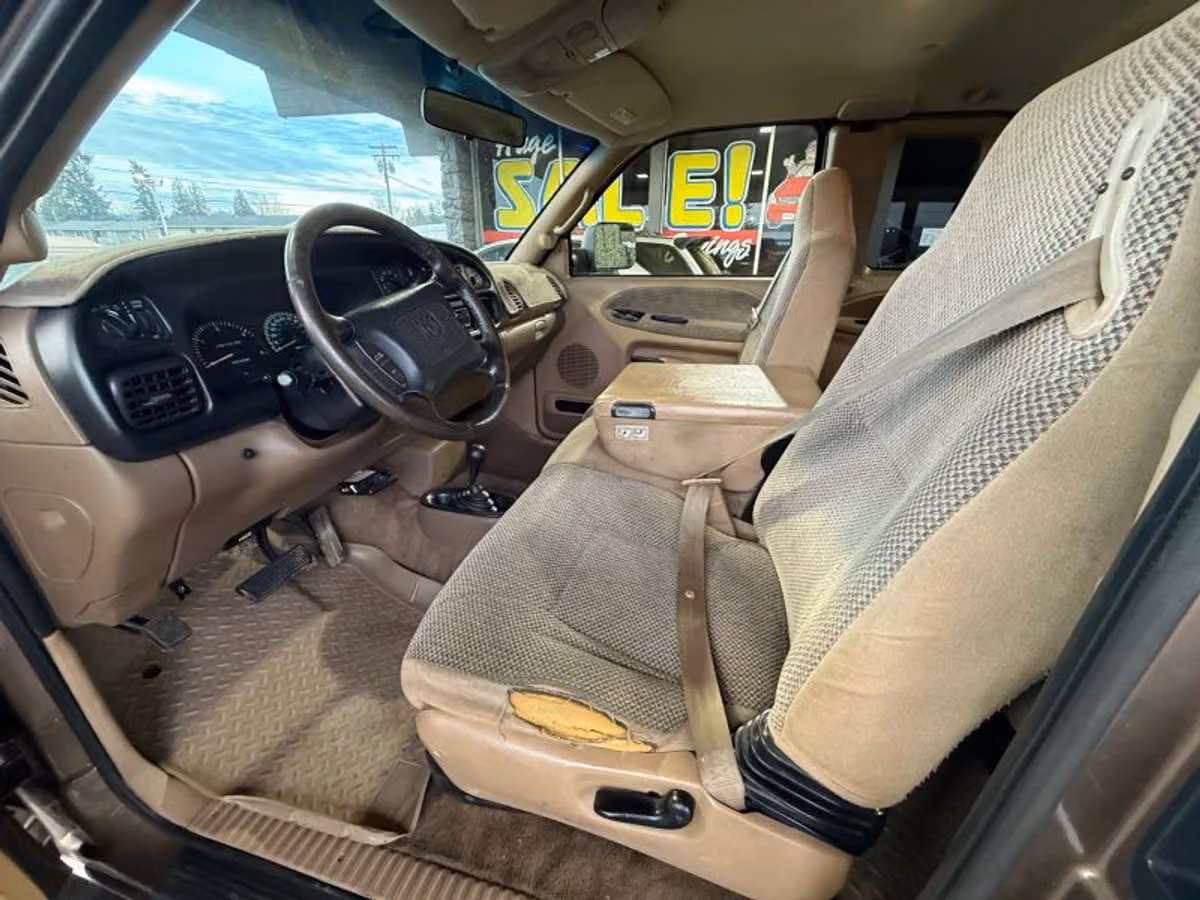 2001 Dodge Ram 2500 Short Bed Extended Cab Image 12