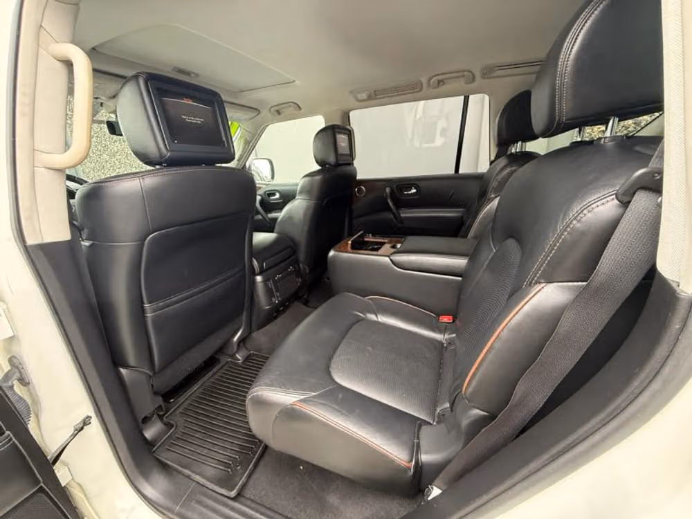 2019 Nissan Armada Platinum Image 17