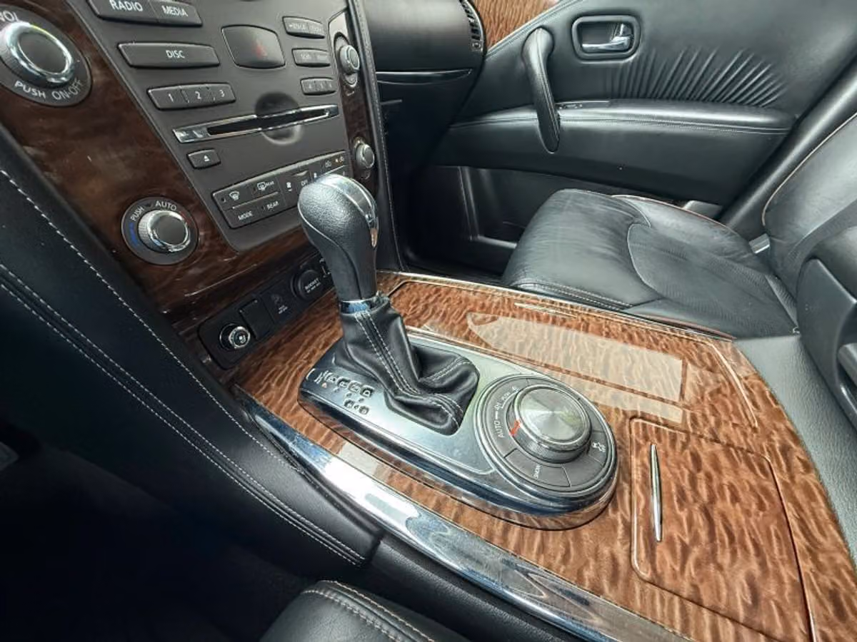 2019 Nissan Armada Platinum Image 12