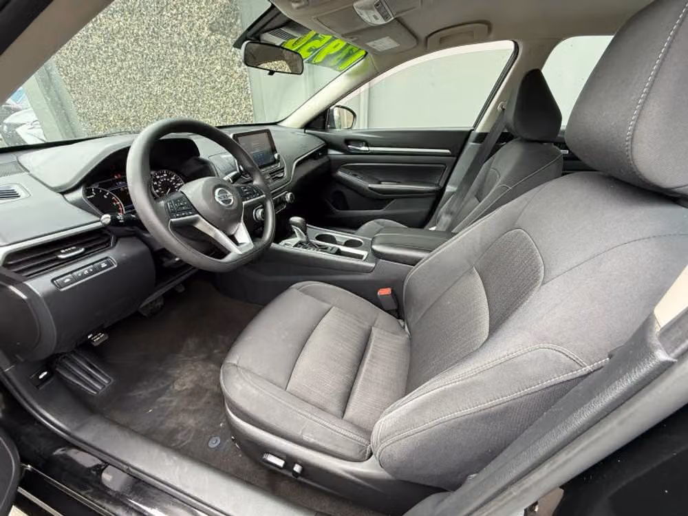 2022 Nissan Altima 2.5 SV Image 13