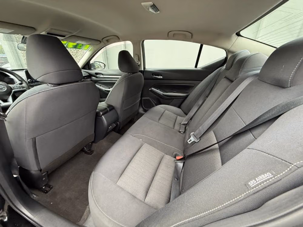 2022 Nissan Altima 2.5 SV Image 15