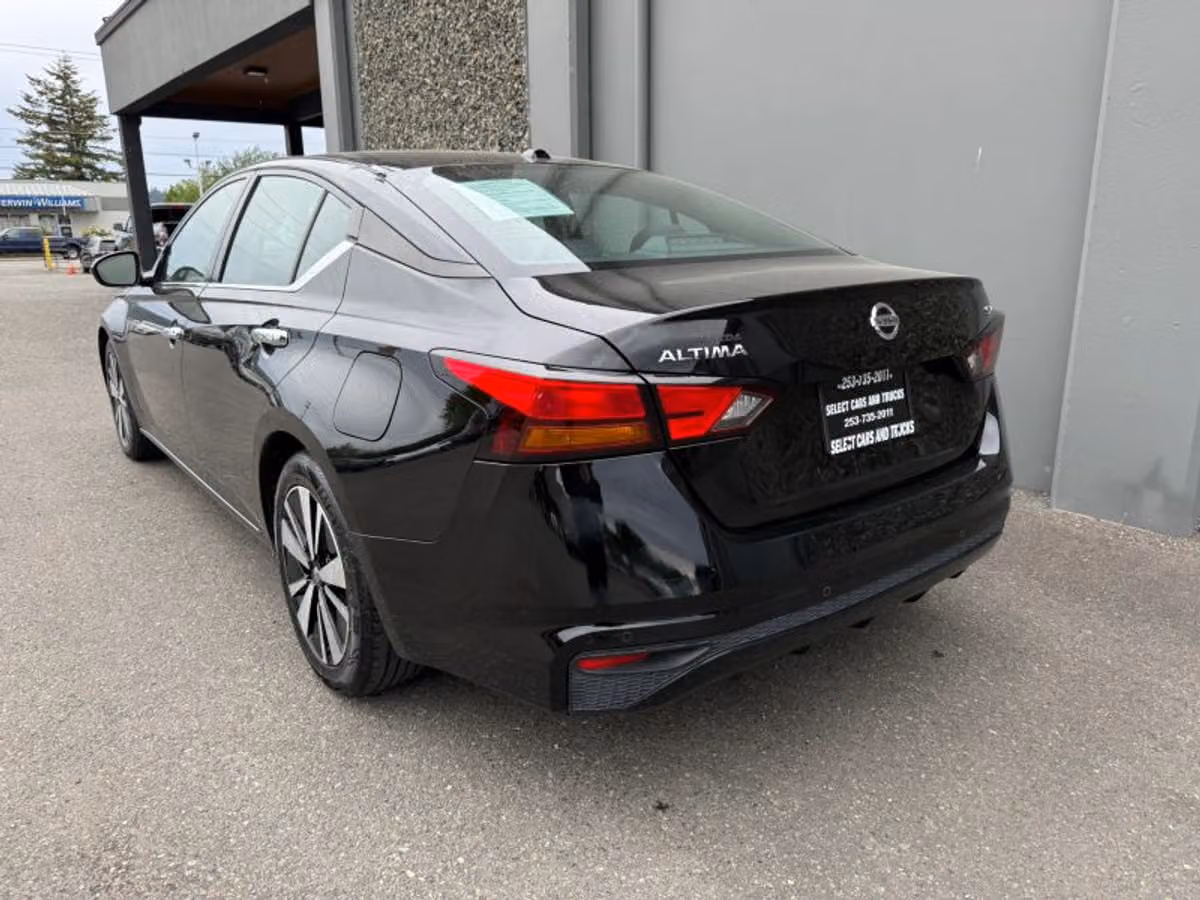 2022 Nissan Altima 2.5 SV Image 3
